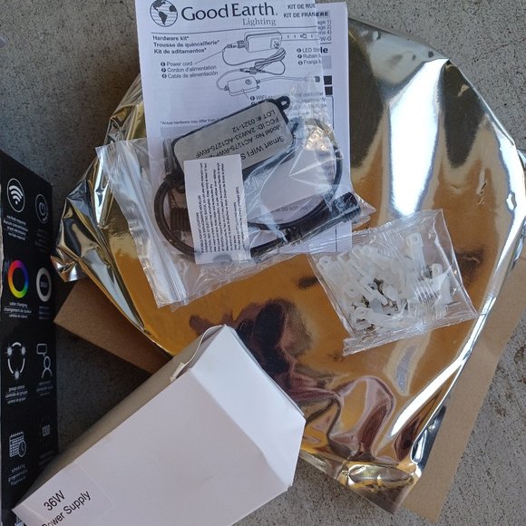 Good Earth Lighting Strip Light Kit - Picture 3 of 5